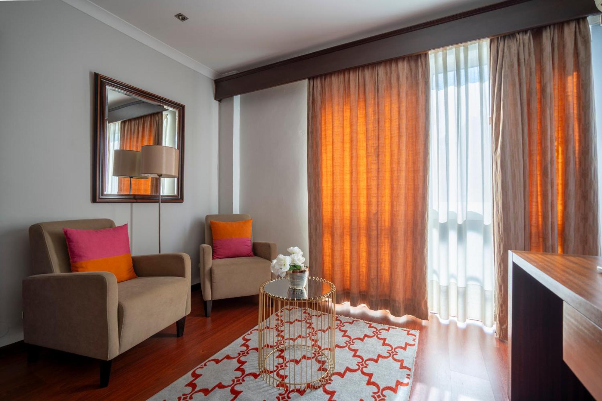 Hotel Onix Viseu Exterior photo